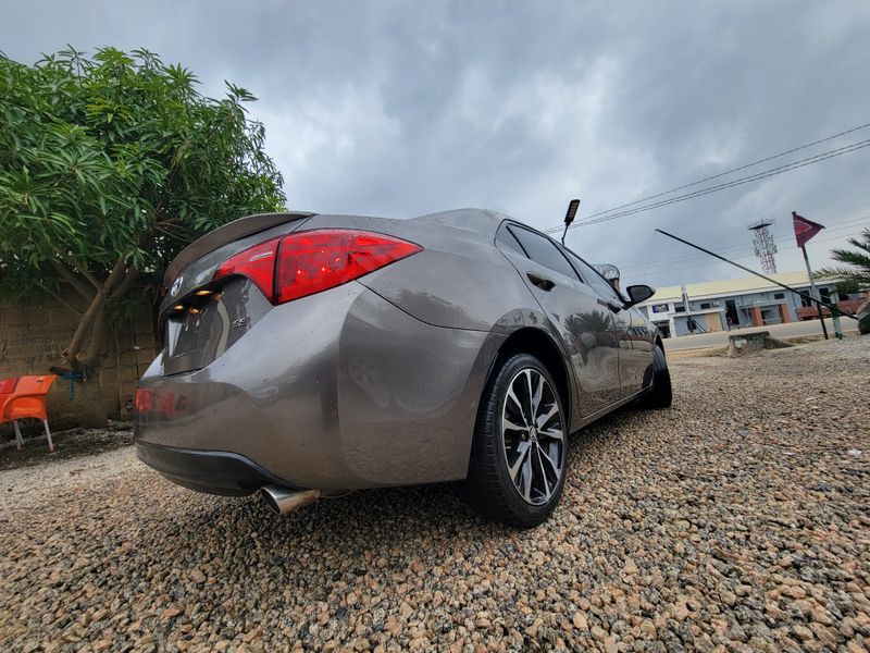 Thumbnail 12 of 2017 Toyota Corolla SE